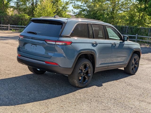 New 2026 Jeep Grand Cherokee Limited w/ Limited Altitude Package AWD/4WD image 3