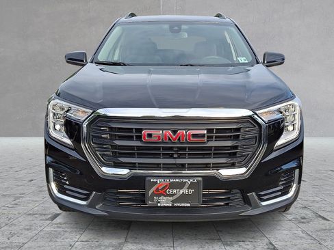 Used 2023 GMC Terrain SLE w/ Driver Convenience Package AWD/4WD image 2