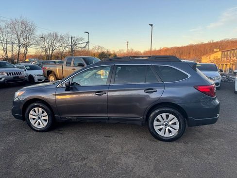 Used 2017 Subaru Outback 2.5i Premium image 10