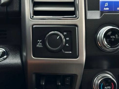 Used 2021 Ford F350 Platinum w/ Tremor Off-Road Package AWD/4WD image 14