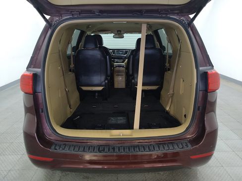 Used 2018 Kia Sedona SX FWD image 29