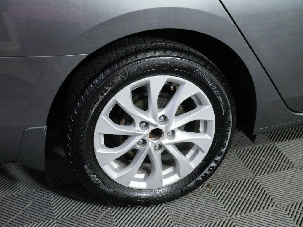 Used 2018 Nissan Sentra SV FWD image 11