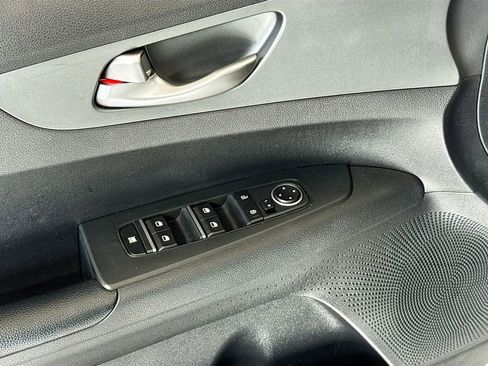 Used 2021 Kia Forte LXS image 25