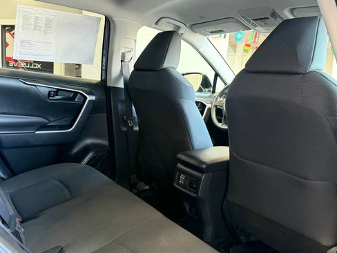 Used 2025 Toyota RAV4 LE AWD/4WD image 25