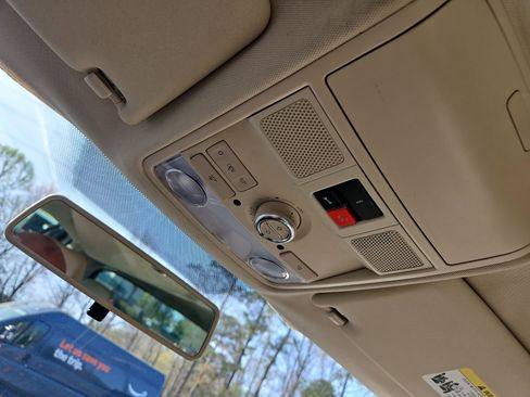 Used 2015 Volkswagen Tiguan SEL image 29