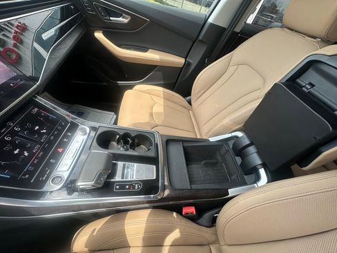 Used 2025 Audi Q7 3.0T Prestige image 16
