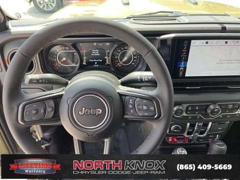 New 2025 Jeep Gladiator Mojave image 8