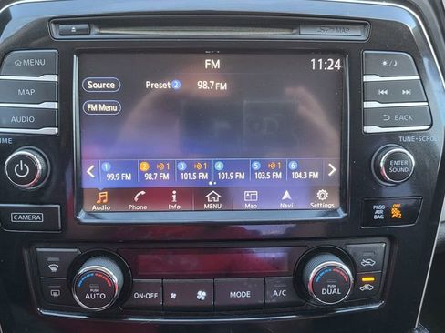 Used 2017 Nissan Maxima 3.5 S w/ Interior Lighting Package image 31