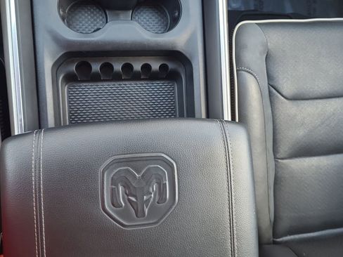 Used 2019 RAM 1500 Laramie image 25