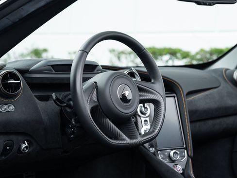 Used 2022 McLaren 720S Performance image 5