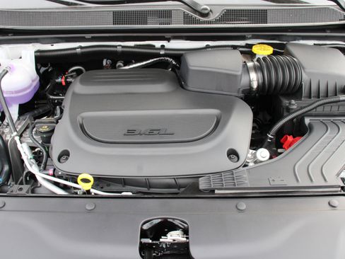 New 2026 Chrysler Pacifica Select image 44