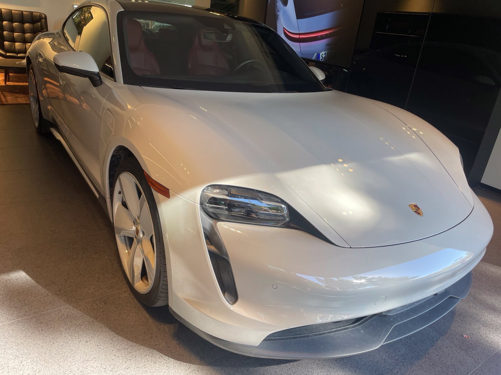Used 2023 Porsche Taycan RWD image 3