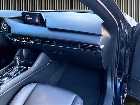 Used 2023 MAZDA MAZDA3 s image 16