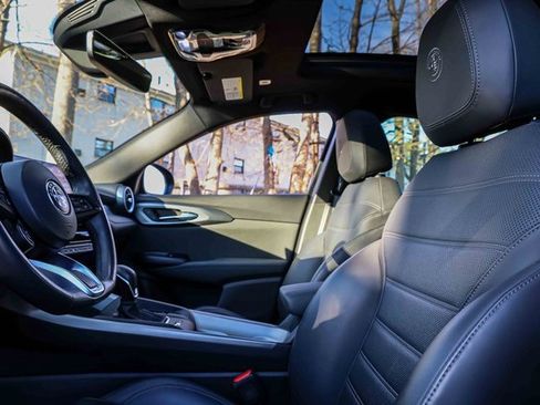 Used 2024 Alfa Romeo Tonale Ti w/ Active Assist Package image 9