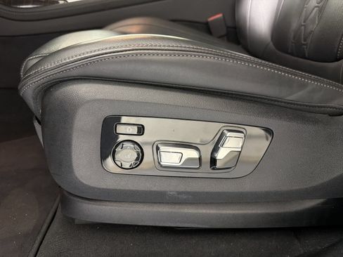 Used 2026 BMW X7 xDrive40i AWD/4WD image 14