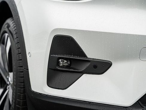 Certified 2025 Volvo XC40 B5 Ultra w/ Climate Package image 15