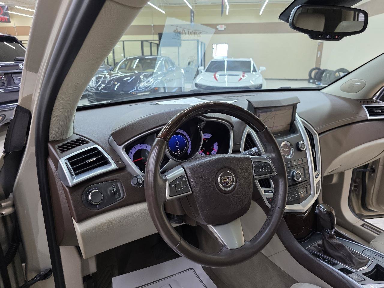 Used 2011 Cadillac SRX Luxury FWD image 18