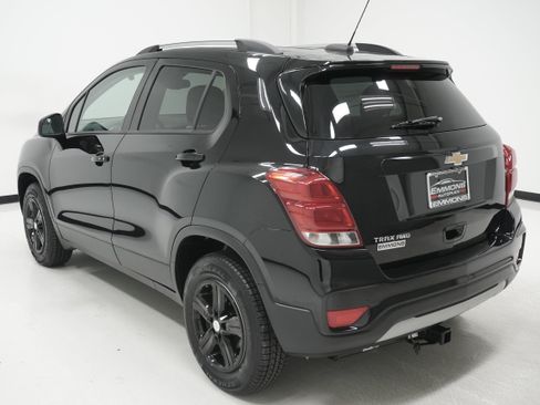 Used 2021 Chevrolet Trax LT w/ LT Convenience Package AWD/4WD image 6