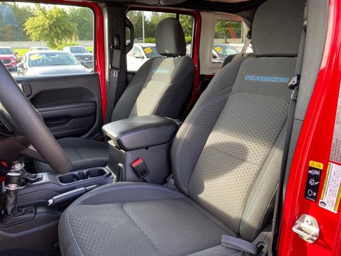 Used 2024 Jeep Wrangler Unlimited Rubicon 4xe AWD/4WD image 24