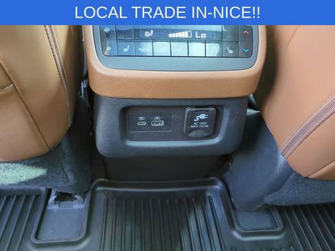 Used 2023 Nissan Pathfinder Platinum image 32