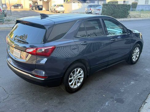 Used 2018 Chevrolet Equinox LS FWD image 12
