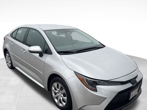 Used 2024 Toyota Corolla LE image 4