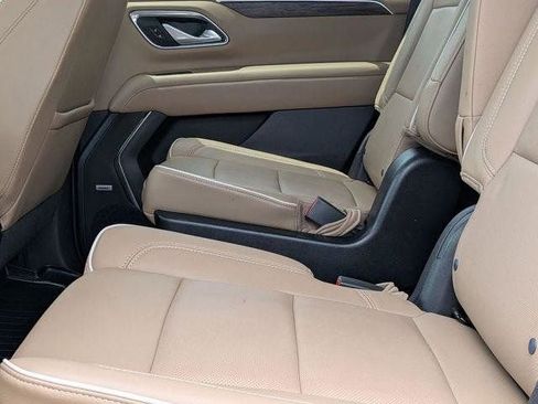 Used 2022 Chevrolet Tahoe Premier AWD/4WD image 23