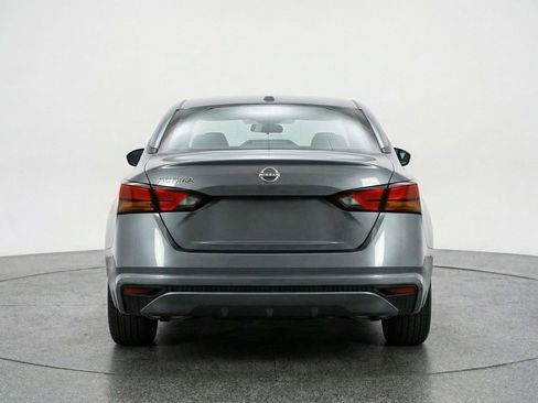 Used 2025 Nissan Altima 2.5 SV image 7