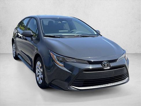 Used 2026 Toyota Corolla LE FWD image 3