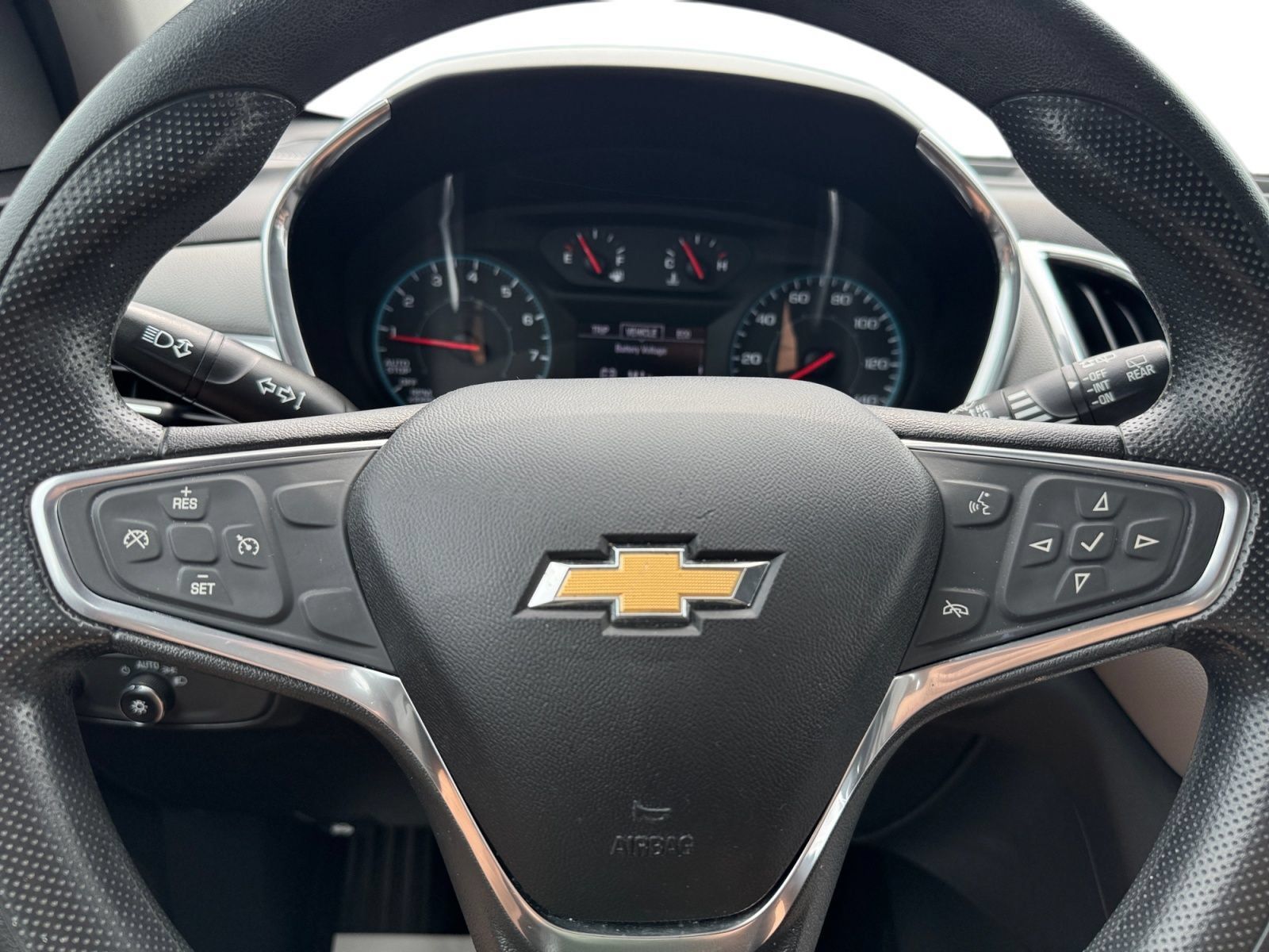 Used 2019 Chevrolet Equinox LS FWD image 18