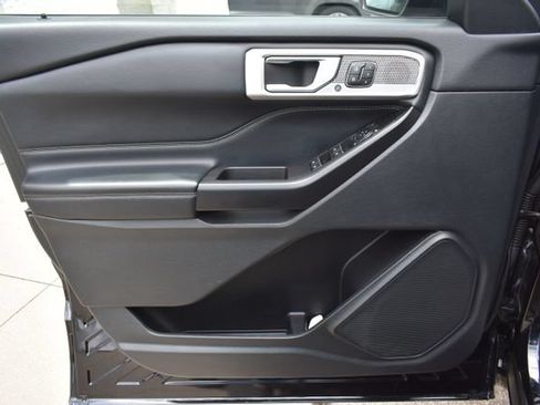 Used 2020 Ford Explorer Limited AWD/4WD image 20
