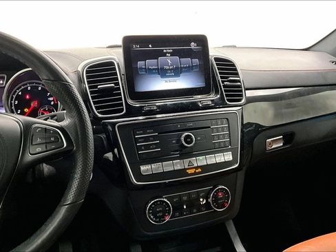 Used 2017 Mercedes-Benz GLS 450 4MATIC image 8