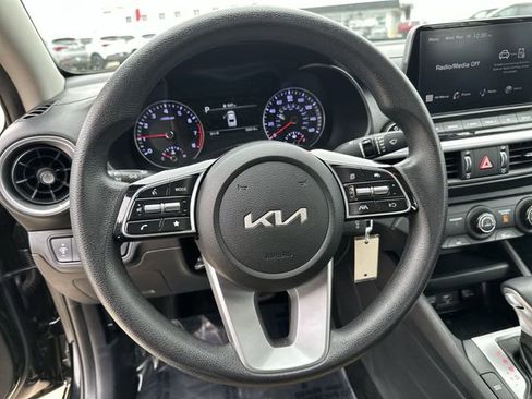 Used 2023 Kia Forte LXS image 13