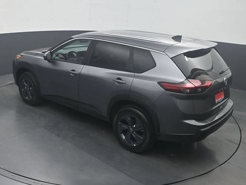 Used 2026 Nissan Rogue SV FWD image 22