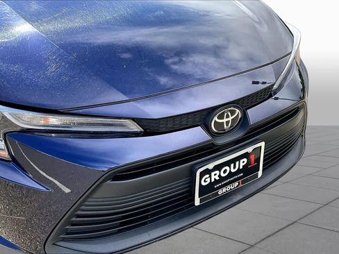 Used 2024 Toyota Corolla LE FWD image 29