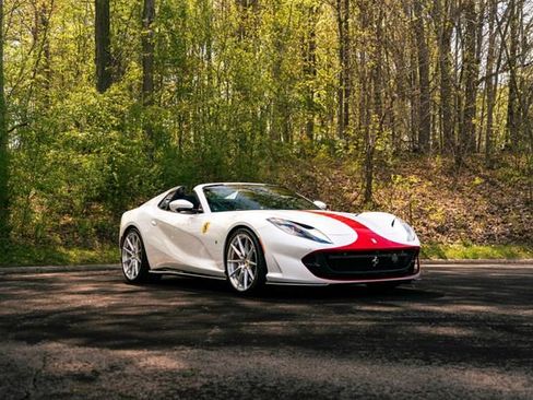 Used 2022 Ferrari 812 GTS RWD image 36