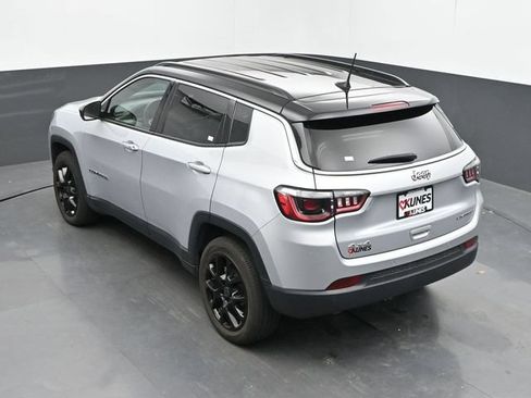 Used 2025 Jeep Compass Limited AWD/4WD image 42