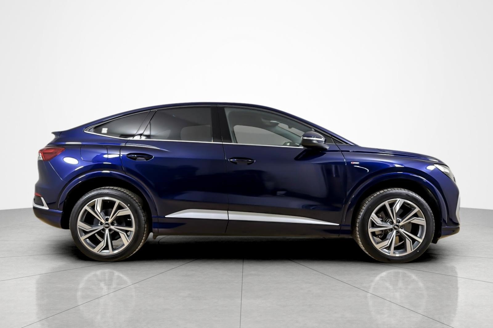 Certified 2023 Audi Q4 e-tron Premium w/ Convenience Package AWD/4WD image 6