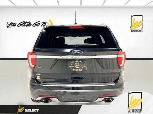 Used 2018 Ford Explorer XLT w/ Equipment Group 202A FWD image 6