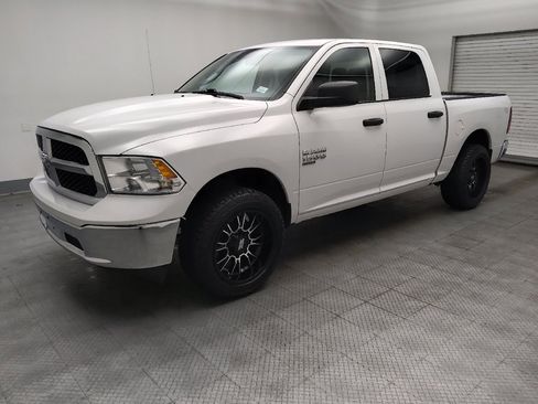 Used 2022 RAM 1500 Classic SLT RWD image 2
