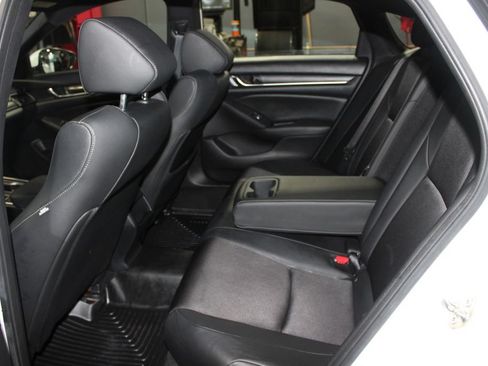 Used 2019 Honda Accord Sport image 10