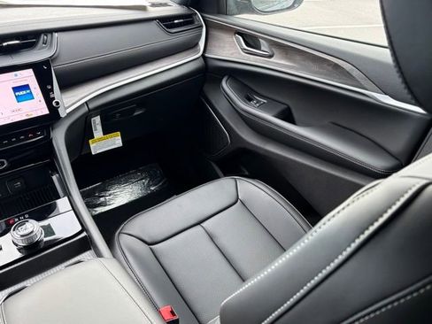 New 2026 Jeep Grand Cherokee Limited image 37