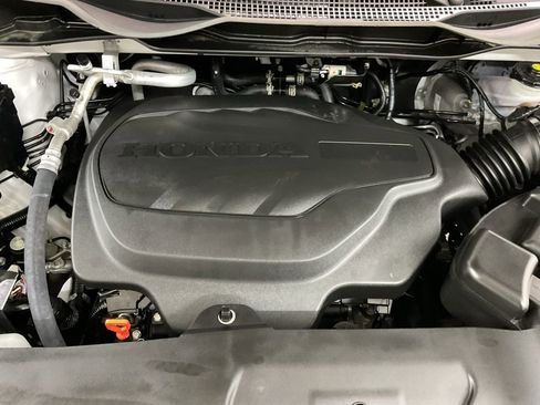 Certified 2024 Honda Odyssey Elite image 38