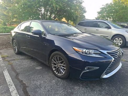 Used 2018 Lexus ES 350 w/ Premier Package FWD image 3