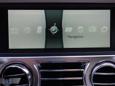 Used 2017 Rolls-Royce Dawn Convertible image 25