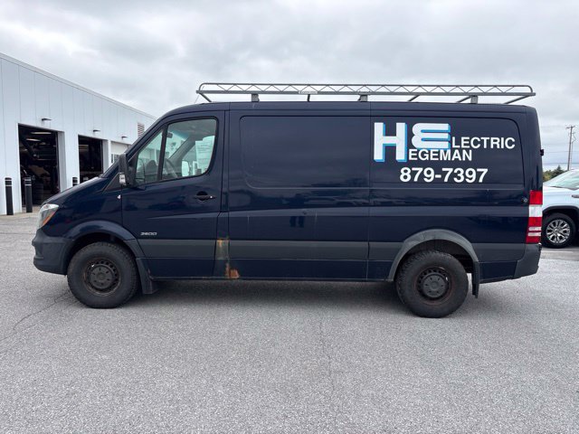 Used 2016 Freightliner Sprinter 2500 RWD image 2