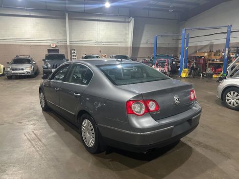 Used 2006 Volkswagen Passat 2.0T image 5