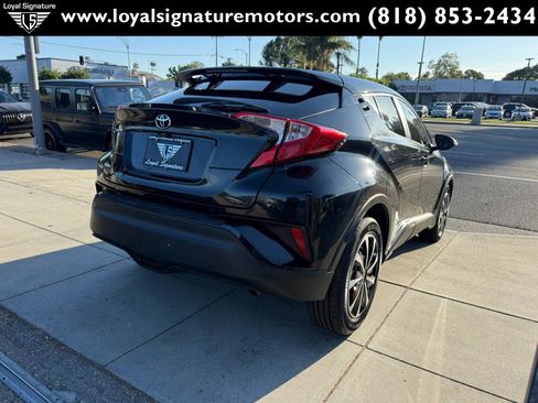 Used 2020 Toyota C-HR LE FWD image 6