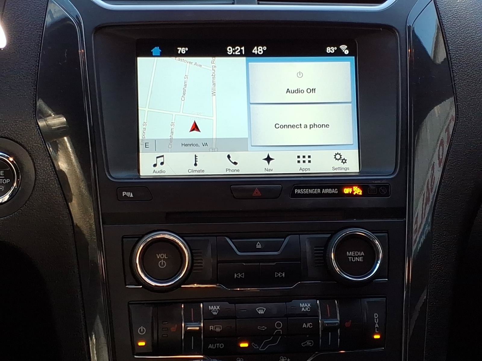 Used 2017 Ford Explorer XLT w/ Equipment Group 202A FWD image 6