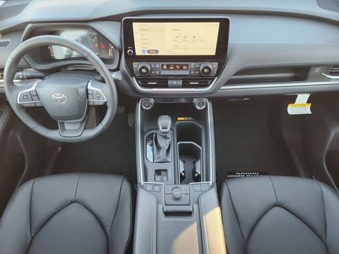 New 2026 Toyota Grand Highlander XLE image 22